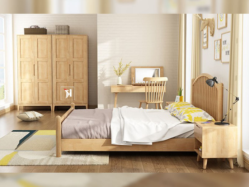 Phòng ngủ đầy đủ, tiện nghi với kệ đầu giường gỗ 